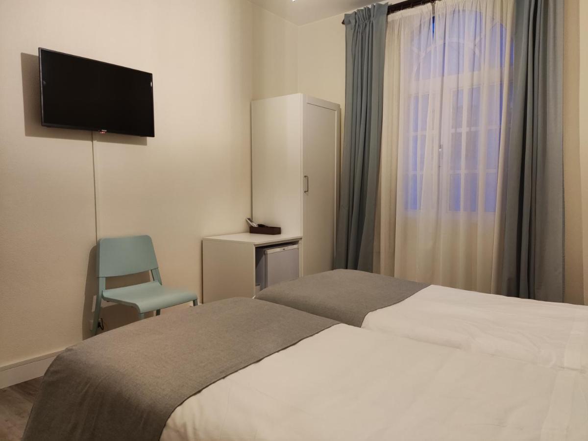 Hostal Andalucia Чипиона Екстериор снимка